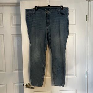 Old Navy light Blue Skinny Jeans